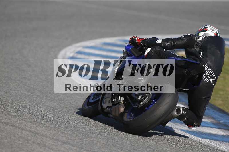 /Archiv-2024/01 26.-28.01.2024 Moto Center Thun Jerez/Gruppe gruen-green/backside